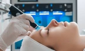 HydraFacial treatment in progress